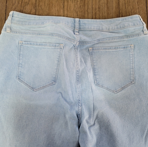 LC Lauren Conrad High Rise Flare Jeans - Picture 5 of 5